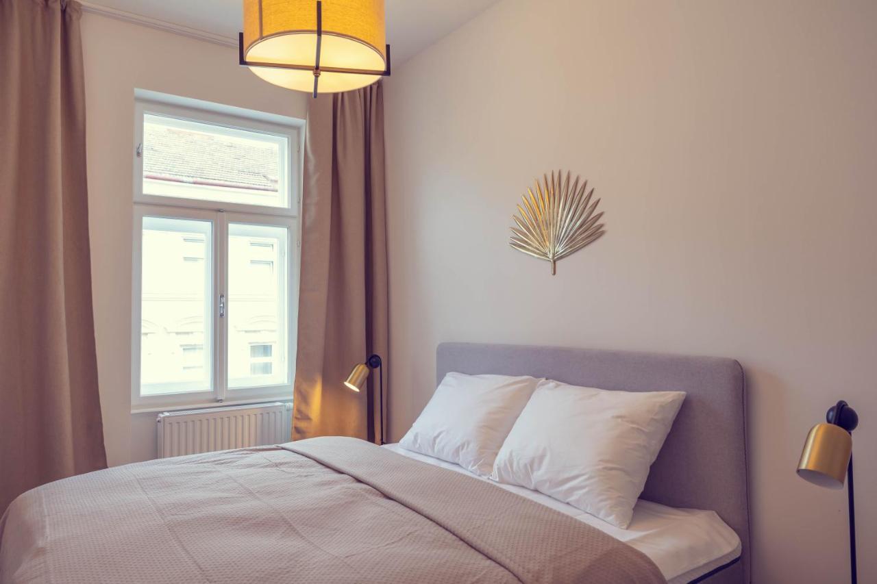 The 77 Berta Appartement Wenen Buitenkant foto