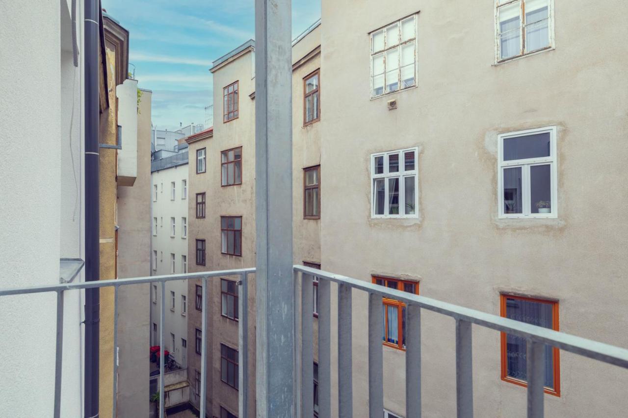 The 77 Berta Appartement Wenen Buitenkant foto